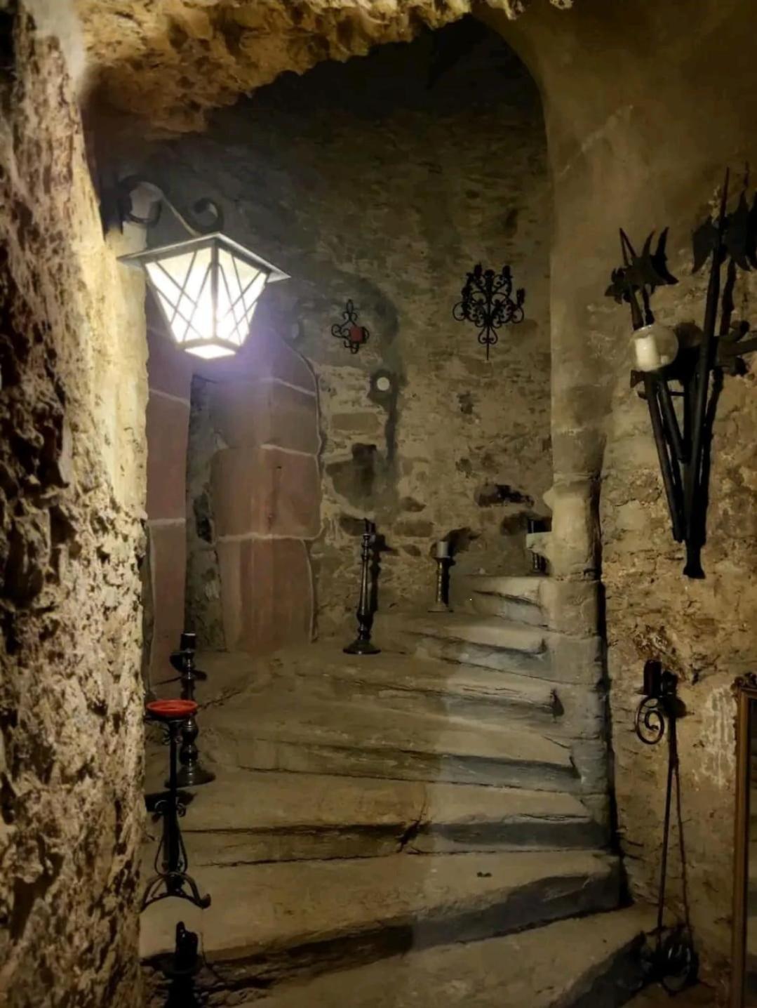 Burg Hermannstein - Monks Room Вецлар Экстерьер фото